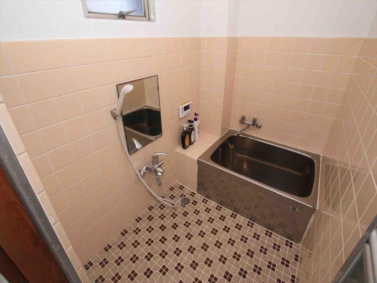 Goraku Shinfu-Kae Apartment Осака Екстериор снимка